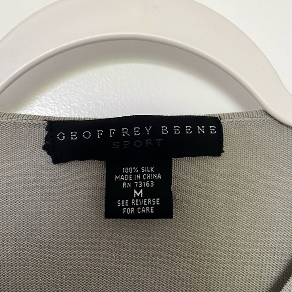 GEOFFREY BEENE Sport 100% Silk Size M Women’s Embroidered Green Cardigan - Picture 5 of 5